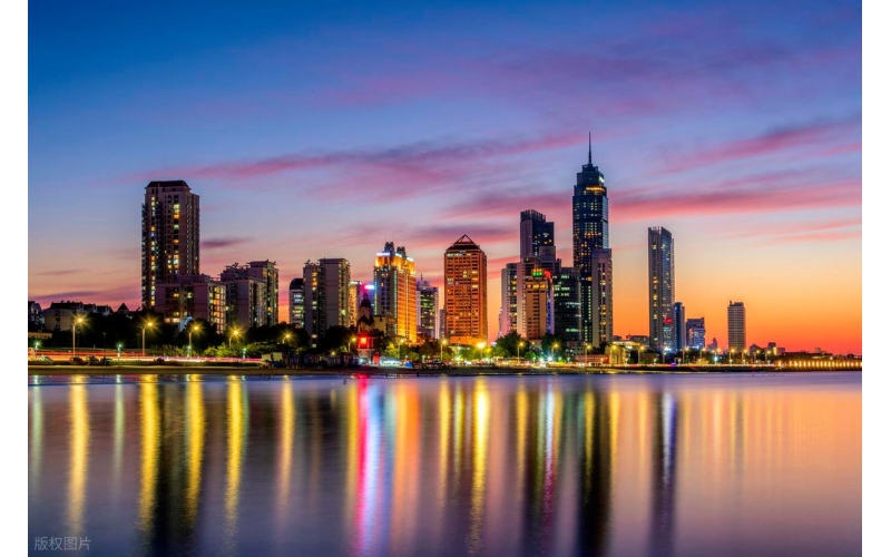 煙臺夜景亮化工程：山東原實科技點亮港城夜色